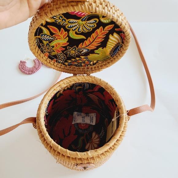 Collection 18 handcrafted Rattan Wicker Handbag - Picture 8 of 10